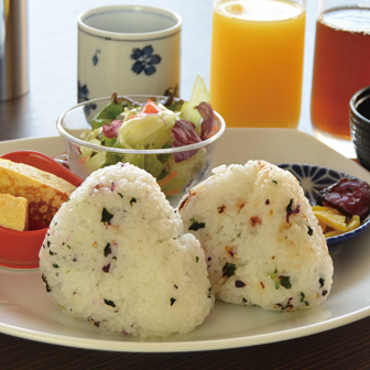 おにぎりモーニング